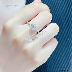 Anéis de jóias de designer7A europeu e americano popular diamante feminino anel de casamento 925 prata esterlina branco diamante quatro garra anel clássico jóias com caixa