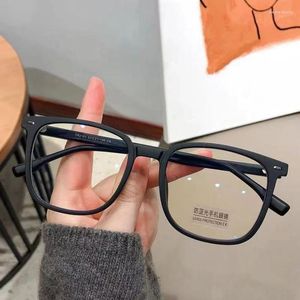 サングラスフロストブラックブルーライトブロッキングメガネ超軽量ファッションラジエーション保護アイコンピュータ眼鏡