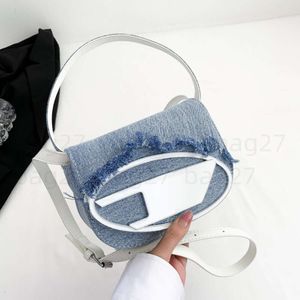 Omuz çantaları Tasarımcı Çantası Kadın Omuz Çantası Flep Lüks Lüks El çantası Deri Tote Eşsiz Sevgililer Günü Strap Sıraslı Tuval Moda Crossbody Bag