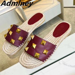 Slippers Metal Rivet Decor Woven Sole Beach Shoe Brown Female Comfort Holiday Summer Slipper Open Toe One Strap Outdoor Casual Flat