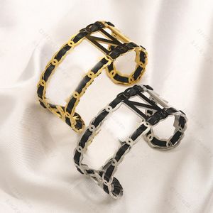 Designer-Charm-Armband, schicker Gold-Armreif mit Buchstabendruck für Damen, 18 Karat vergoldeter Edelstahl, luxuriöser Hochzeitsschmuck, Liebesgeschenk, Party, Hochzeit, Geburtstag