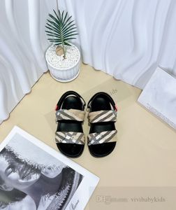 INS Kids Plaid Sandals Designer Boys Girls Summer Shoes Sandals Ins Kids Non-Slip Loft Bottom Bottor في الهواء الطلق Eur26-35 S1132