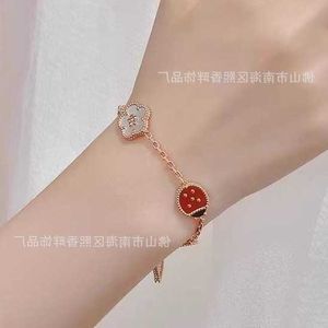 Designer Jewelry Luxury Bracelet VanCA Fan Family Star Ladybug Five Flower Bracelet Rose Gold White Fritillaria Red Jade Marrow Bracelet Light Luxury Lucky Womens