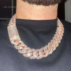 Niestandardowy projekt o szerokości 20 mm mrożony szmaragd Moissanite Diamond Sier Sier Cuban Link Naszyjnik/bransoletka do biżuterii hiphopowej rapera