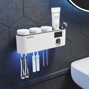 Innehavare multifunktion smart tandborste hållare väggmonterad tandborste kopp hållare badrumshylla tandkräm dispenser hushållsartiklar