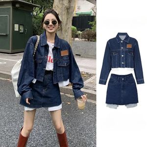 Retro denimjacka lapp arbete a-line kjol tvådelar uppsättning för kvinnor fashionabla lapel tofs koreansk temperatur akademi vårkvinnor set 240301