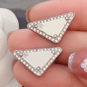 Kolczyki damskie Diamentowe litery 925 srebrne platowane kolczyki projekt marka biżuterii z dążenie kryształowy perłowy prezenty ślubne