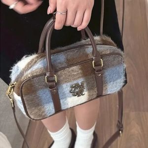 MBTI Borsa a tracolla da bowling di moda stile college da donna scozzese vintage Borsa a tracolla con cuscino femminile originale estetica 240226