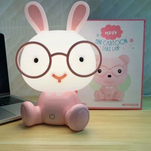 Lampada da coniglio USB nordica Coniglio del fumetto Luci notturne a LED Regalo carino per i bambini Casa Baby Room Arredamento camera da letto Lampada da comodino Lampada da notte 240227