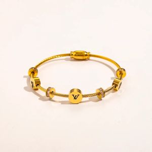 Klassische Stil Bänder Frauen Brandbriefe Armbänder Luxusdesigner Schmuck Kristall 18K Gold plattiert Edelstahlliebhaber Geschenk Bangel Herren Armband