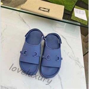 Sandali flatform Horsebit Designer di lusso Fondo spesso Scuff Beach Summer Slide Antiscivoli Pantofole con suola in gomma antiscivolo blu scuro Infradito con scatola