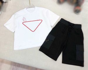Varumärke Baby Designer Tracksuits Minimal Design Child Summer Set Kids Size 100-160 cm Geometric Printing Kids T Shirt and Shorts 24Feb20