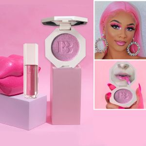 Ställer in mode 3D Baby Pink Blush Highlighter med läppglans Makeup Set Face Blush Glitter Powder fuktgivande plumper Lipgloss