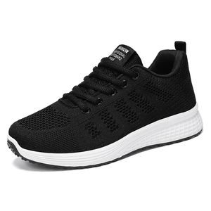 2024 women running for men shoes breathable mens sport trainers color11 fashion sneakers