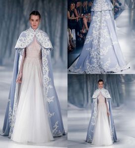 Paolo Sebastian 2017 Owinięcie kurtki ślubnej dla narzeczonej wysokiej szyi Wedding Cape Haft haft satynowy płaszcz Kurtka Bridal Bolero wzrusz ramionami Dubai 9912584