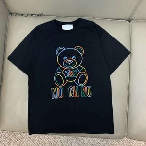 T -włoska koszula Moschino Summer Luksusowe marki nowe koszulki kreskówki niedźwiedź bawełniany okrąg
