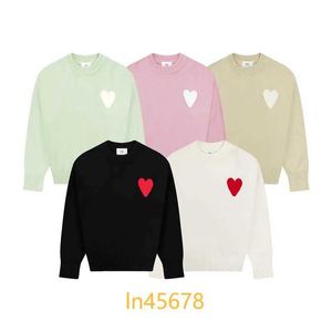 Lyxmärke unisex runda stickade tröjor älskare a-line liten röd designer amis tröja män kvinnor koreansk mode en hjärtmönster hals 2024