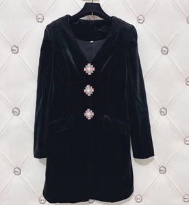 Casual Dresses Big Rhinestone Buttons V-Neck Långärmad Kvinnor Elegant Velvet Hepburn Style Black Mini Dress