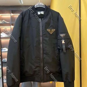 럭셔리 PP 재킷 디자이너 Mens Jackets Womens New Unisex Spring 스타일 개인화 된 패션 금속 로고 잘 생기고 독특한 싱글 프라 재킷 464