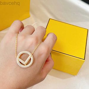 Necklaces Designer Pendant Chains Choker Montaigne Necklace Jewelry Luxury Designers Gold Chain F Stainless 2204082D 240302