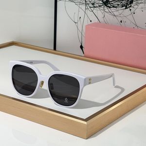 Sonnenbrillen für Damen, Designer-Brillen, Damen-Sonnenbrillen, Europa und die Vereinigten Staaten, literarisches Modell, moderne Raffinesse, Lunettes de soleil pour femmes