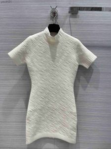 Abiti casual di base Abiti firmati Abiti sexy Rilievo 3D in rilievo Abiti di alta qualità Stile Accademia Gonne eleganti Abbigliamento Gonna casual da donna 240302