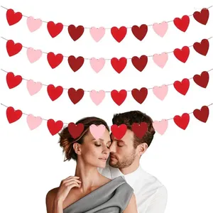 Party Decoration Valentine's Day Heart Banner Shape Felt Garland For Valentine Fireplace Mantel