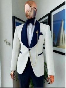 Dräkter riktiga foto Ivory Paisley Groom Tuxedos herrkvällsklänning Business Suits Prom Party Clothing (Jacket+Pants+Bow Tie) W: 503