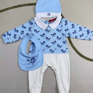 Designer baby onesie, bib burp kläder set baby tights lyx jumpsuit bomull jumpsuit pojkar och flickor jumpsuit baby quilt 5st o17