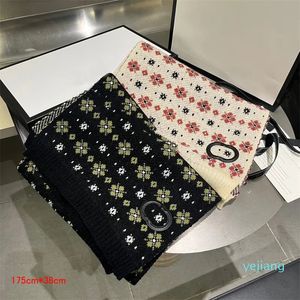 Fashion Luxury Scarf For Men Women Knitted Cashmere Scarf Designer Embroidery Winter Scarves Shawl Rectangle Muffler Floral Scarfs
