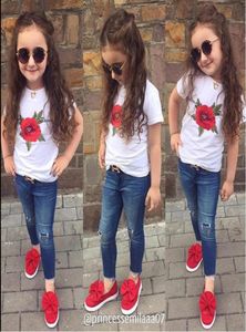 Barn småbarn Baby Girl Rose White Tshirt Baby modekläder Kort ärm Cotton Tops Casual Girls Cute Tshirts Solid Color Tee9866133