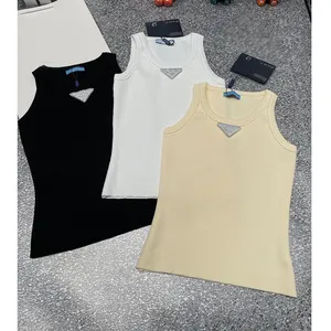 女性のTシャツ袖なし女性3色ベスト夏のラインストーントライアングルバッジタンクTEESカジュアルレディシャツトップ