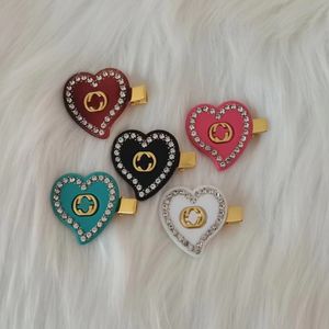 Simpatico fermaglio per capelli con lettera a forma di cuore, per donna, ragazza, clip a cuore in cristallo, accessori per capelli alla moda