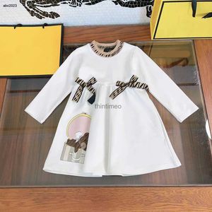 Abiti basic vestito da ragazza firmato Maniche lunghe Classico gonna per bambino autunno Stampa di lettere Vestito da festa per bambini abiti firmati per bambini Decorazione con fiocco Abito per bambino 240302