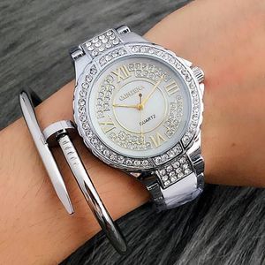 Silber Weiß Damenuhr Mode Uhren 2021 Simulierte Keramik Frauen Top Casual Handgelenk Relogios Armbanduhren236L