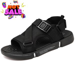 2024 Trendy Schwarz männer Sandalen Outdoor Strand Schuhe Dicke Sohle Mode Sommer Atmungsaktive Freizeit Sport Sandalen B10