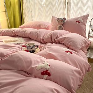 Set di biancheria da letto Set da ricamo Tessuto delicato sulla pelle King Size Letto singolo matrimoniale Copripiumino per la casa Trapunta Federa Lenzuola