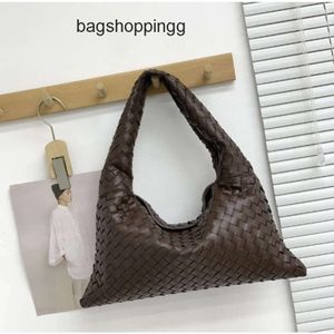 2024 One Designer Bag Женские сумки-кошельки Vbottega Lady Осень/зима Новая вязаная женская сумка из воловьей кожи Большая вместительная сумка через плечо Сумки 9CFZ