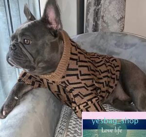 Kvalitetshundkläder Autumn Winter Pet Clothes Letter Brodery Puppy Sweater Luxurys Designers Clohessize: