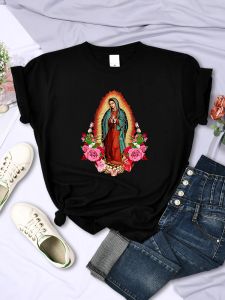Our Lady of Guadalupe Kadın Tee Giyim Sokağı Yaratıcılık Üstler Hip Hop Moda Kısa Kol Nefes Alabilir Sıradan Kadın T-Shirt