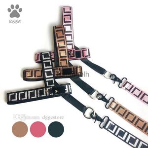 Coleiras para cães Trelas de luxo para cães e trelas Fácil caminhada sem puxar arreios para cães Designer Letter Pattern Trela para grande liberação rápida B95 240302