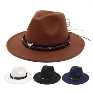 Berretti unisex a forma di toro decorazione Fedora maschile classica cintura con testa di mucca cappello in feltro autunno inverno donna viaggio retrò jazz nero per uomo