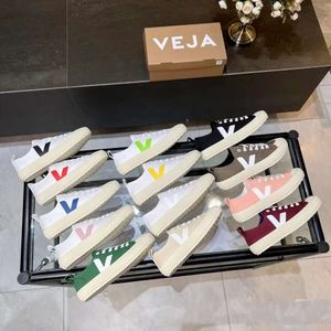 2024 Topp franska Brasilien grönt låga koldioxidliv V Organic Cotton Flats Platform Sneakers Women Casual Classic White Designer Shoes Mens Loafers Thates a v On the