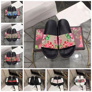 Mulheres Designer Chinelos Borracha Slides Flat Blooms Sandálias Verão Praia Sandália Slide Plataforma Plana Lady Home Flip Flops Listrado Flor Meninas Causal Chinelo 35-48