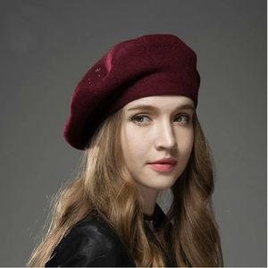 Ylwhjj Womens Berets Hat Fashion Fast Color Wool Sticked Basker med strass damer Fransk konstnär Beanie Beret Hat 240221