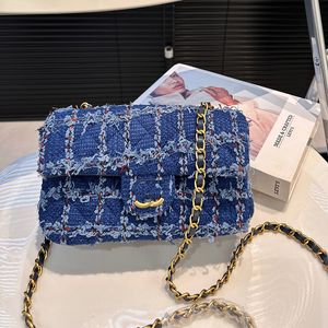 Kadın tasarımcısı denim kontrol püskül tüvit klasik flqp kare çantalar altın metal donanım matelasse zincir crossbod omuz çantaları mavi cüzdan çantası 20x13cm /25cm