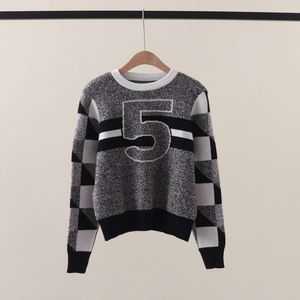 24 Autumn/Winter Nowy kolorowy Jacquard Digital 5 Pullover SWEAT LUSK