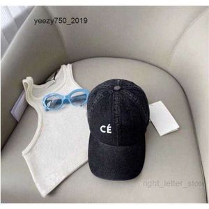 Full ceine cel celi ne 23SS Summer Designer Hat Womens Brand Celins Detaljer Alfabetet Hard Top Baseball Cap Cap Cap Mens Celnes and Womens Fashion Blue Washed de B858