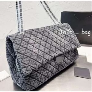 2024 Designer-Shoulder Bags Blue Gray Denim Designer Cowboy Chain Tote Womens Flap Lattice Wallet Crossbody Classics Clutch Totes Purse