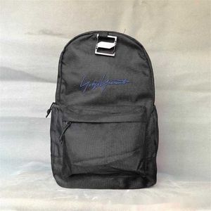 Hot nylondesigner ryggsäck väska modemärke broderade ryggsäckar svart rygg förpackning stor kapacitet resväska 230815